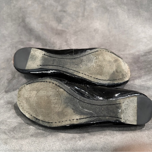 Tory Burch Caroline 2 Ballet Flats Patent Leather Logo Black Gold 6.5 Balletcore - Picture 13 of 13